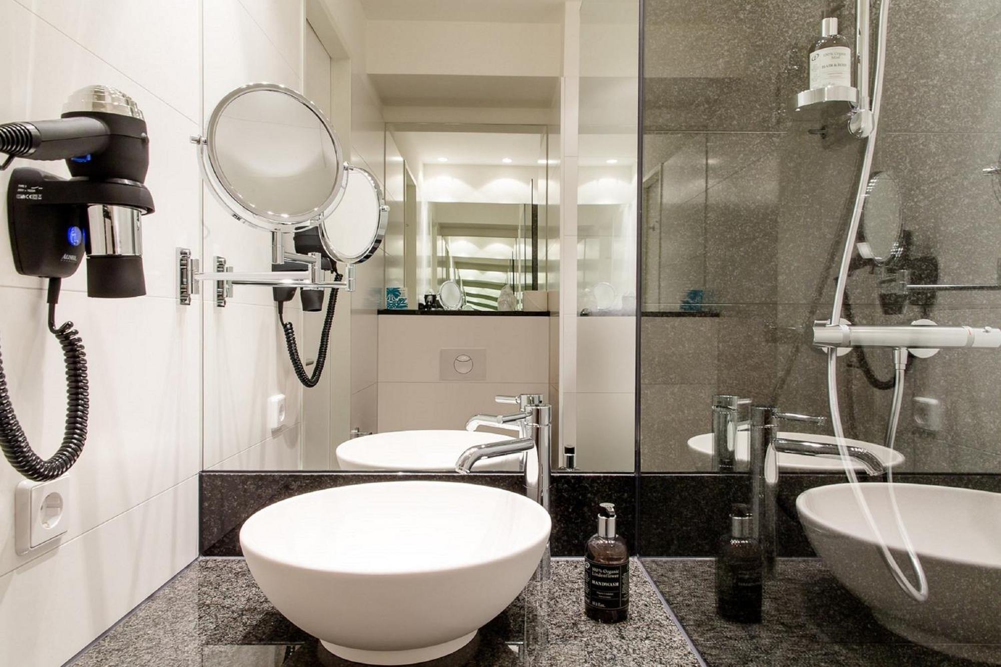 Motel One Linz-Hauptplatz エクステリア 写真